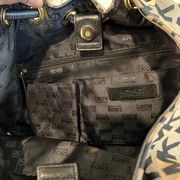 Michael Kors Signature Ring Bag -Black - Picture 6 of 8